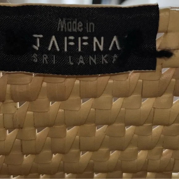Handwoven Rattan Tote - made in Sri Lanka - Picture 2 of 6